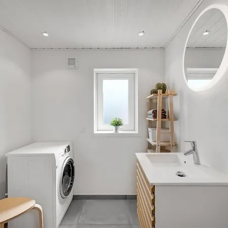 Tedora - 300m From The Sea By Interhome